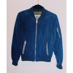 Levi’s Flight Bomber Jacket in Navy Size M